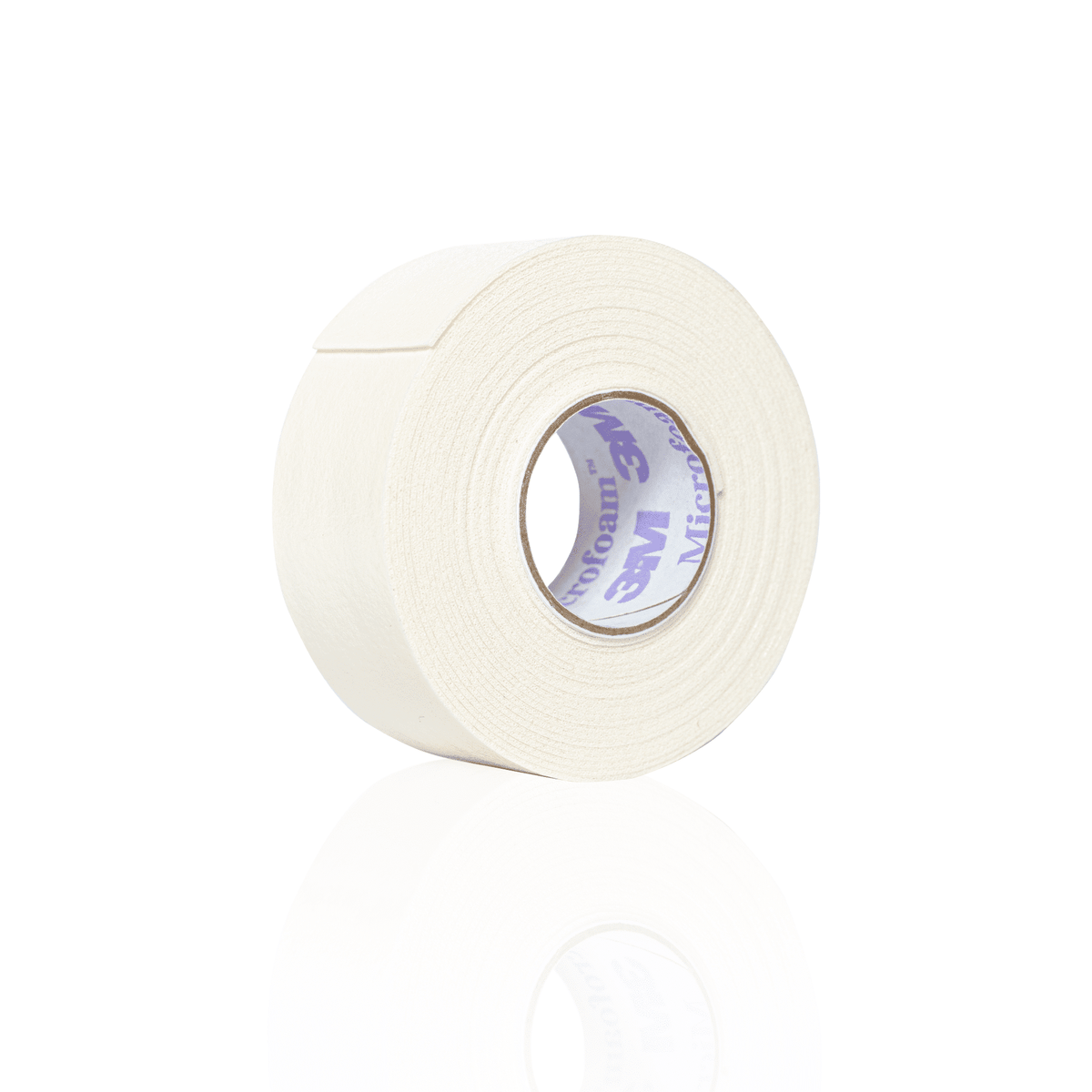 Das Tape ist sehr elastisch und hautfreundlich und zugleich die perfekte Alternative für besonders sensible, allergiegefährdete Kundinnen.
