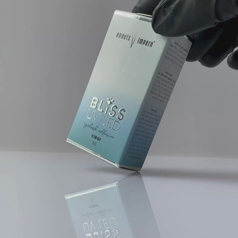 BLISS transparenter UV LED Wimpernkleber 5 g im Produktvideo